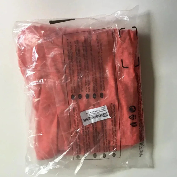 Cellbes Chantilly Lace Overlay Top Coral , US 14 - 16 Women  Plus - Picture 7 of 8